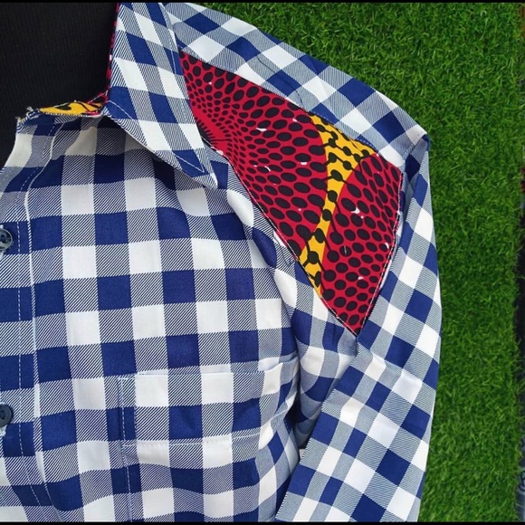 Blue & white checked and African print men’s shirt - Picture 4 of 4